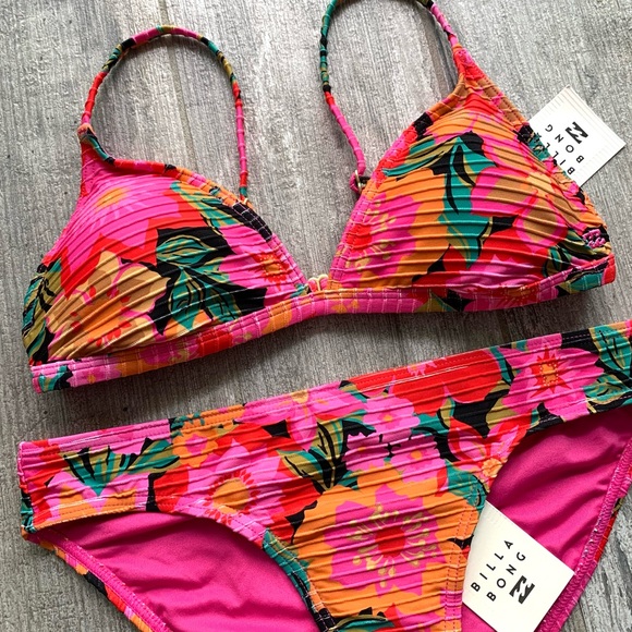 🔥🔥BILLABONG - FEEL THE GROOVE CECI TRIANGLE LOWRIDER BIKINI SET🔥🔥 - Picture 9 of 10